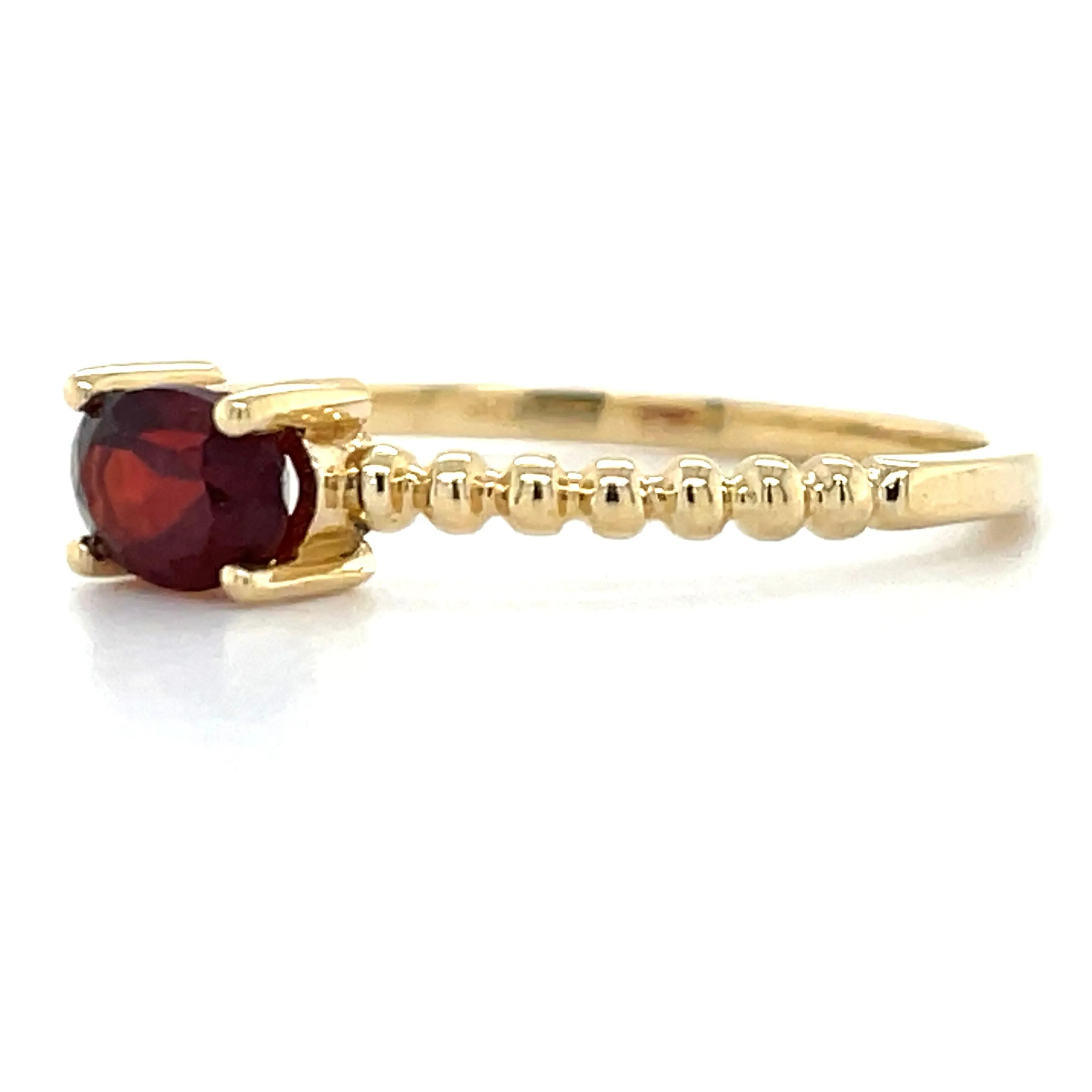 9ct Yellow Gold Earth Grown 0.55ct Horizontal Oval Garnet Ring