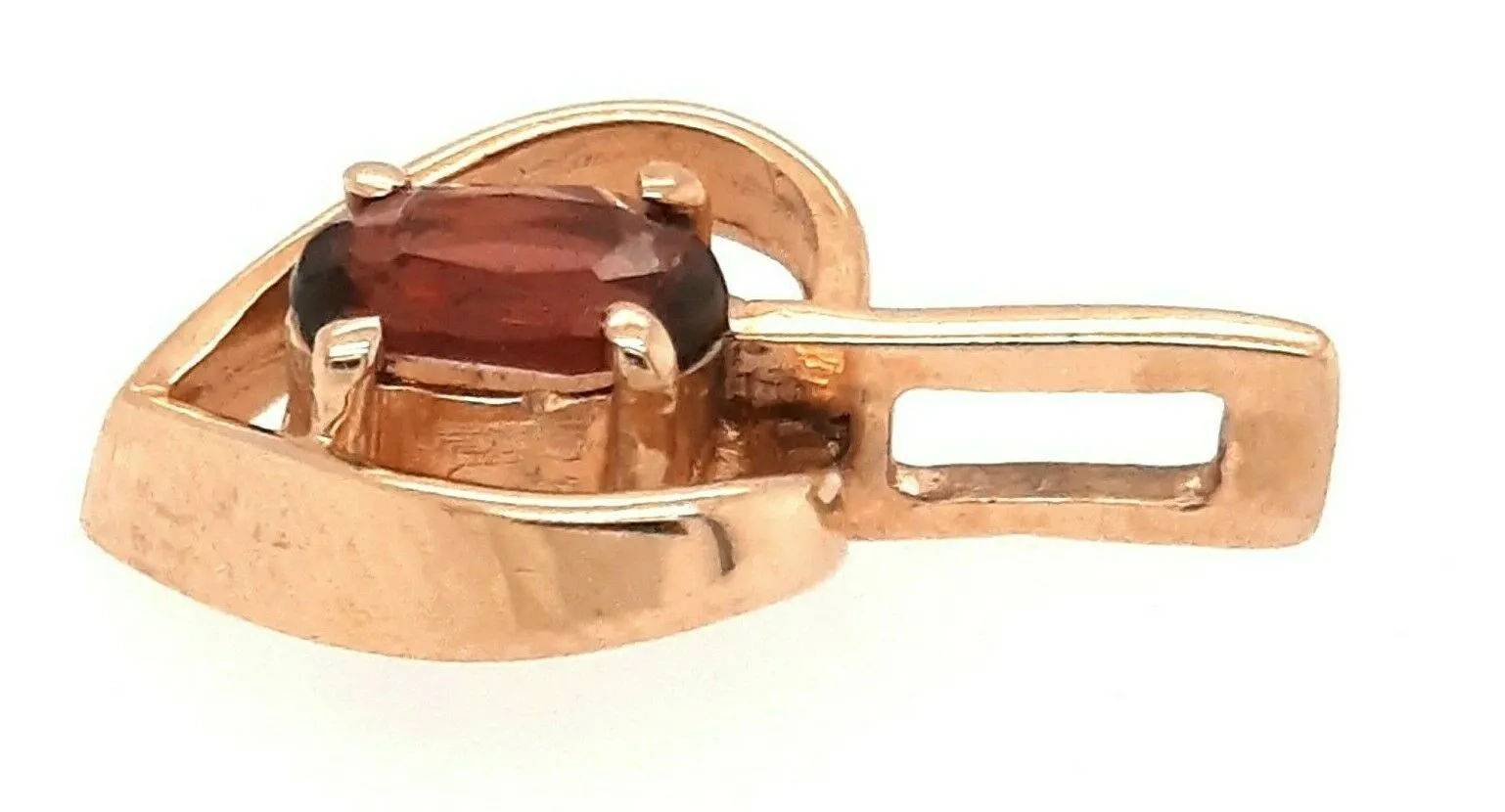 9ct Yellow Gold Garnet Heart Pendant