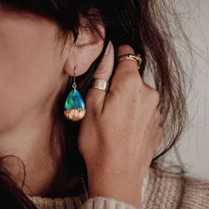 Aurora Borealis | opal earrings [raindrop]