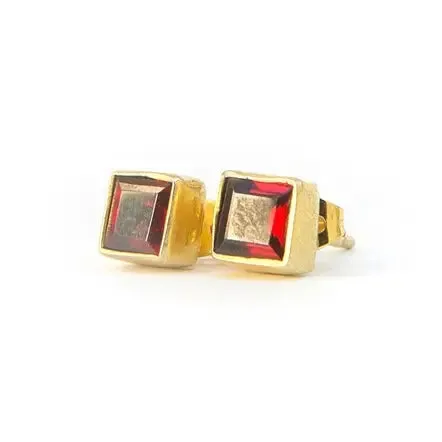 Crystal Waters Studs - Garnet